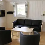 Center 2*